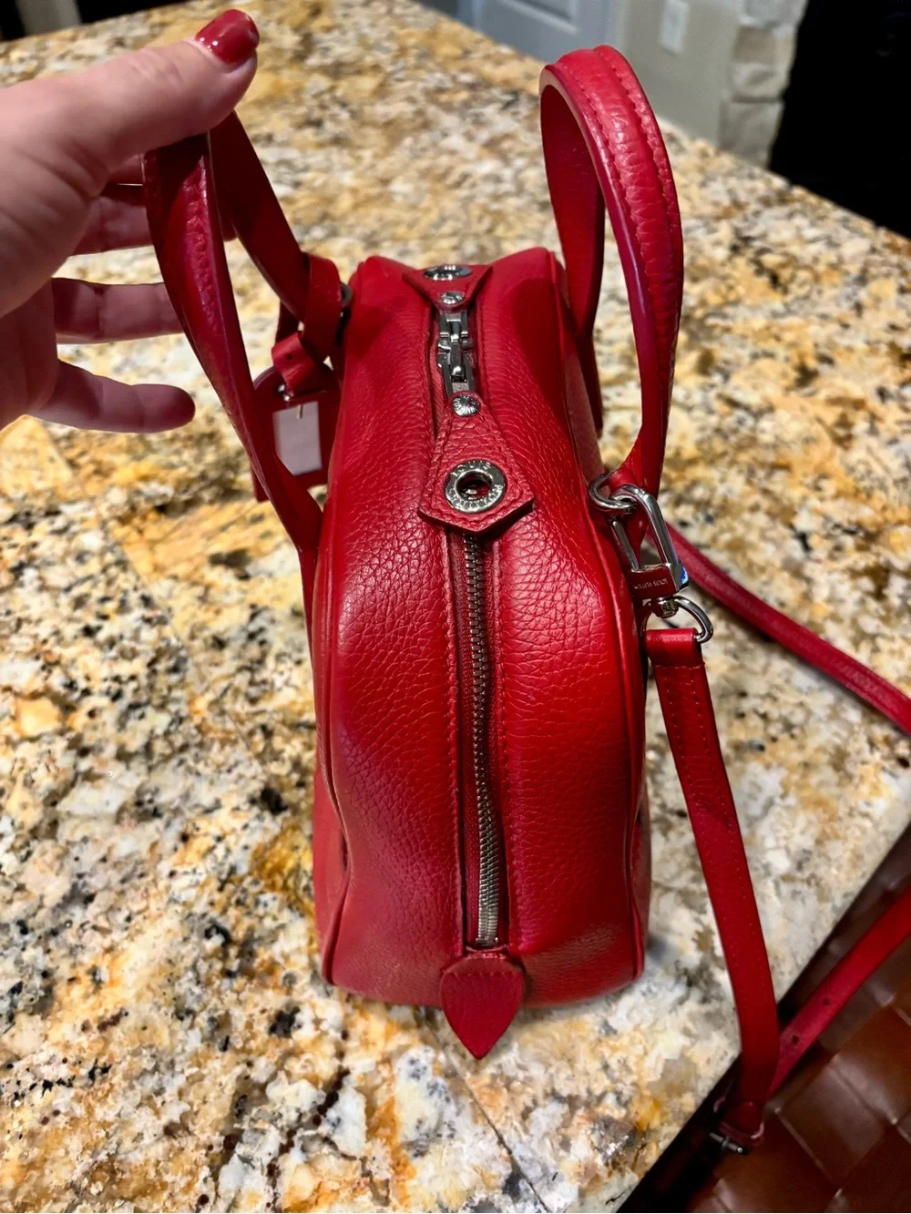 Authentic, gorgeous, Louis Vuitton Dora Soft BB in Taurillon Leather - Picture 8 of 10